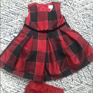Children’s place dress 2 piece 9-12 month.